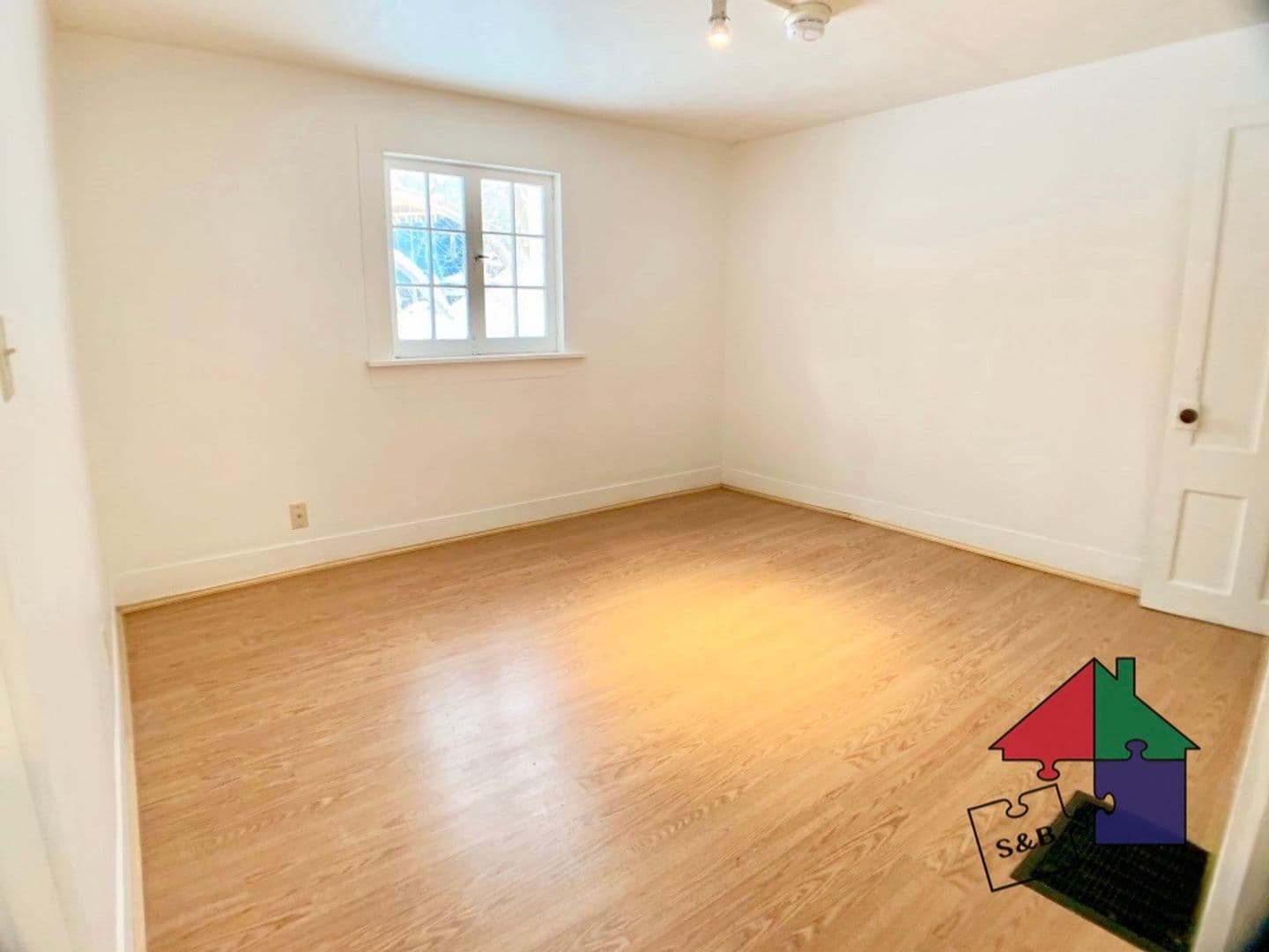 Montpelier Apartment: 300 Elm St