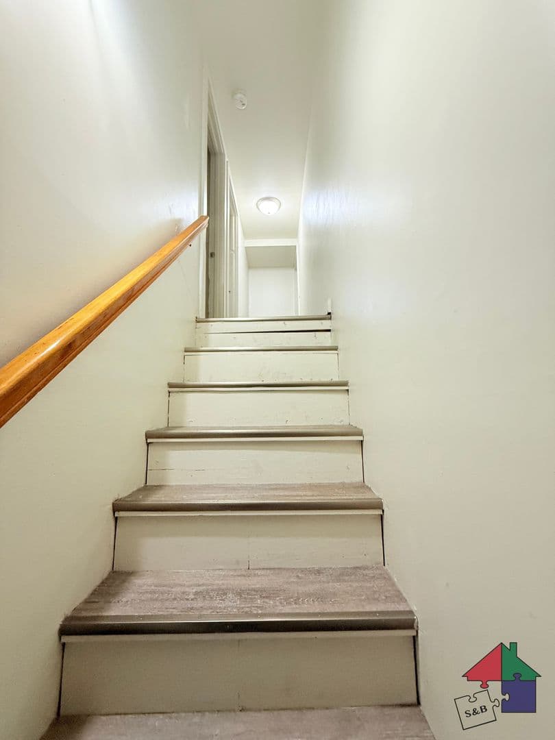 Winooski Apartment: 94 Malletts Bay Avenue