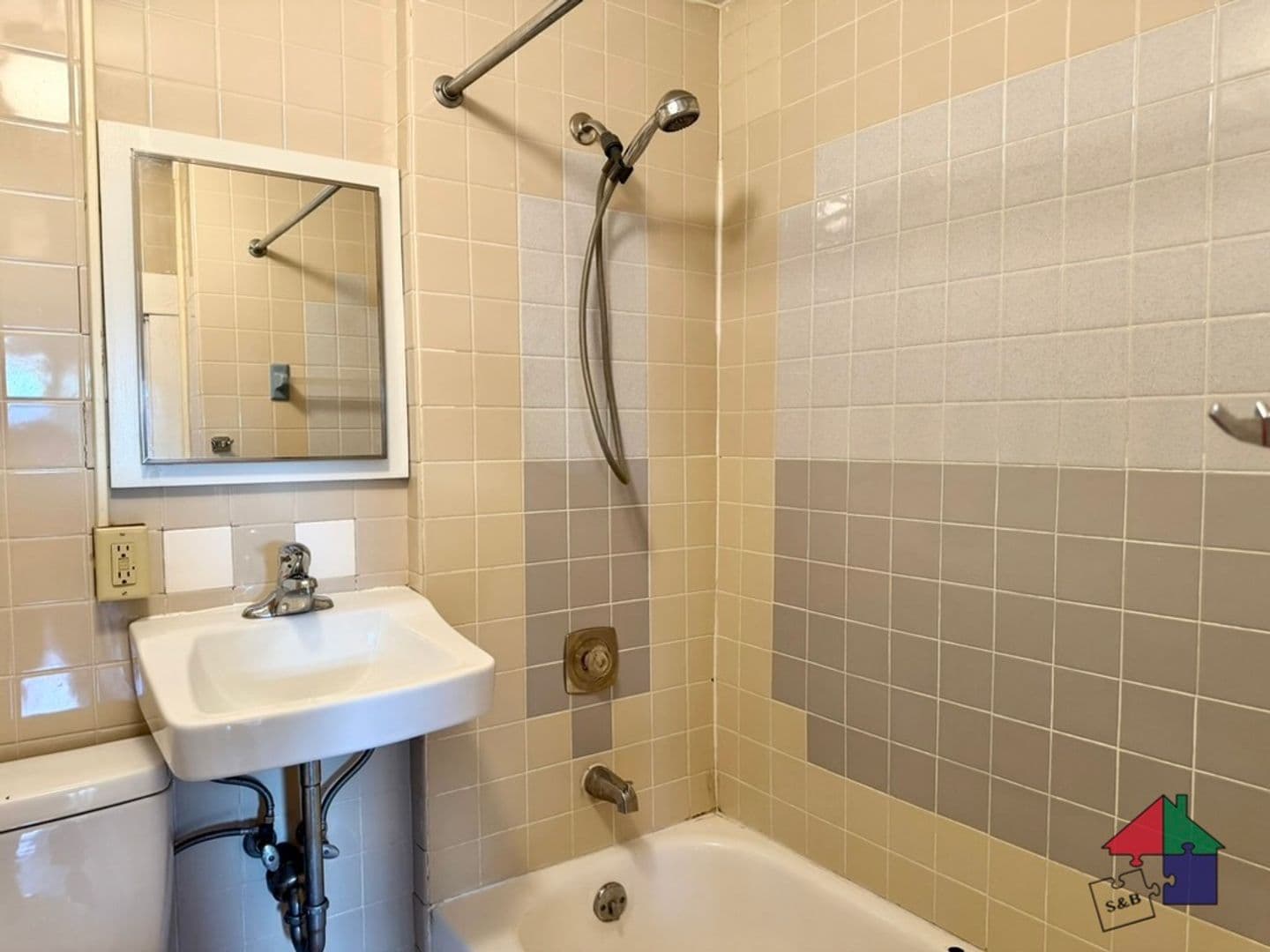 Burlington Apartment: 52-62 Cedar Street