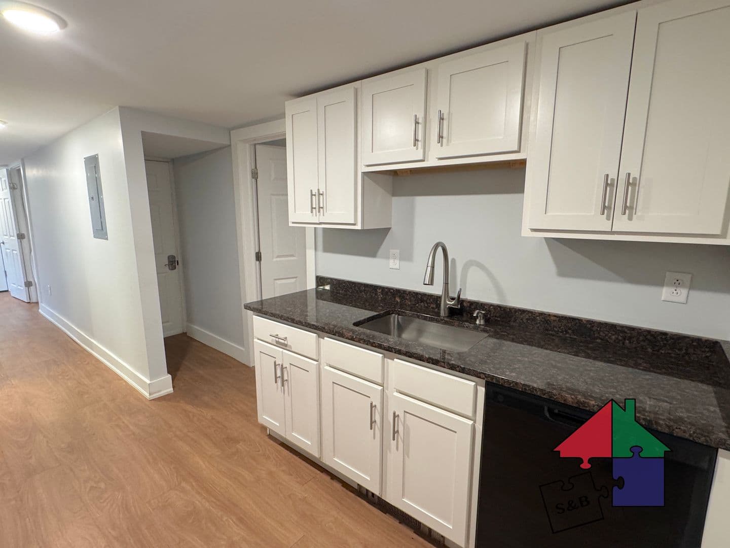 Burlington Apartment: 166 N. Winooski Ave