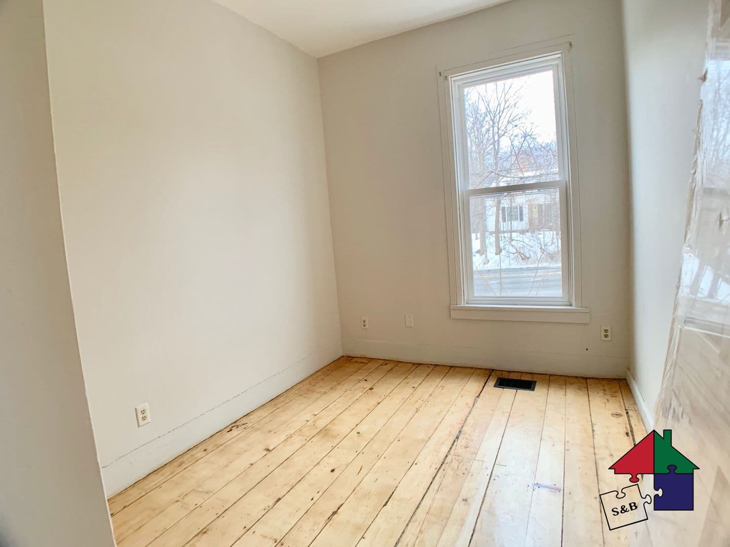 Northfield Apartment: 16 Vine Street