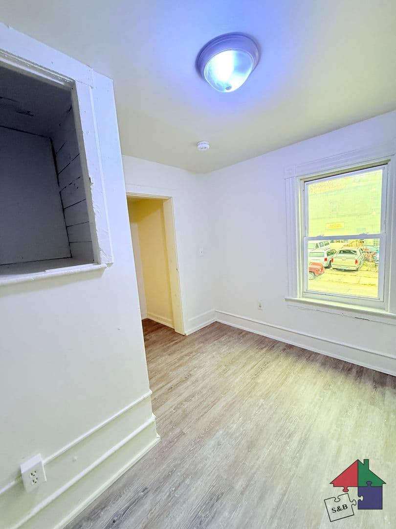 Winooski Apartment: 94 Malletts Bay Avenue