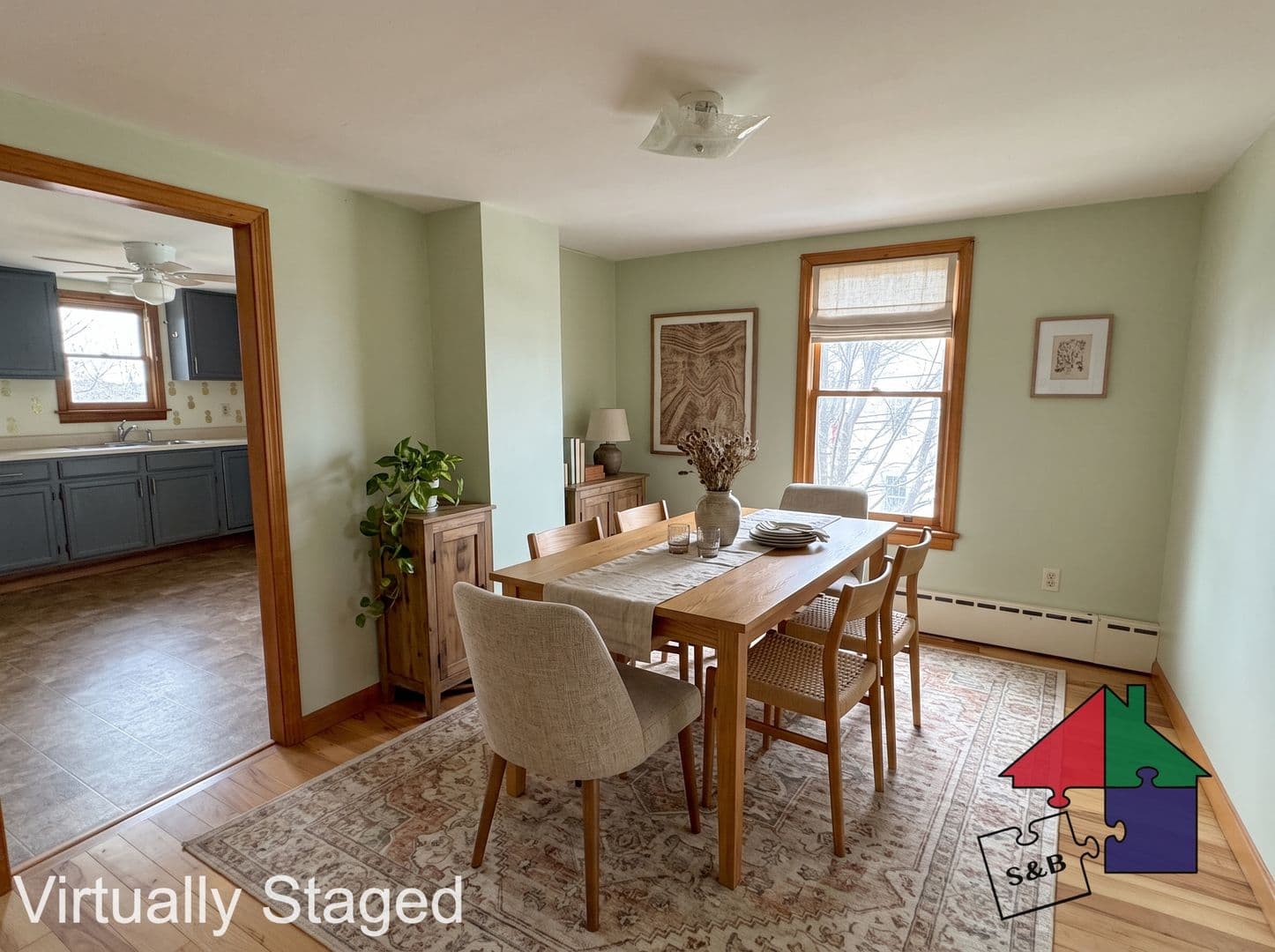 Burlington Apartment: 109 Maple St.