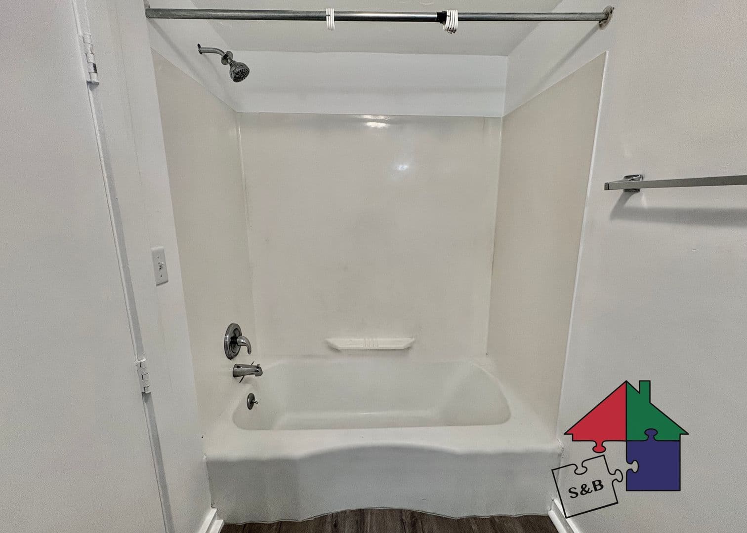 Burlington Apartment: 214-216 Pine St