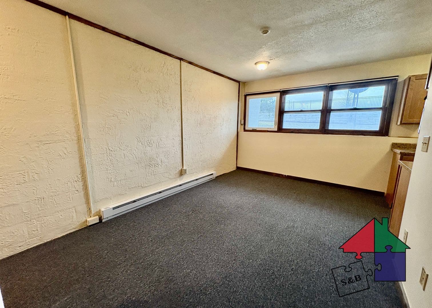 South Burlington Apartment: 833 Queen City Park Rd.