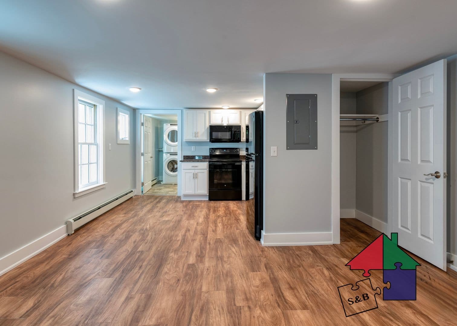 Burlington Apartment: 166 N. Winooski Ave