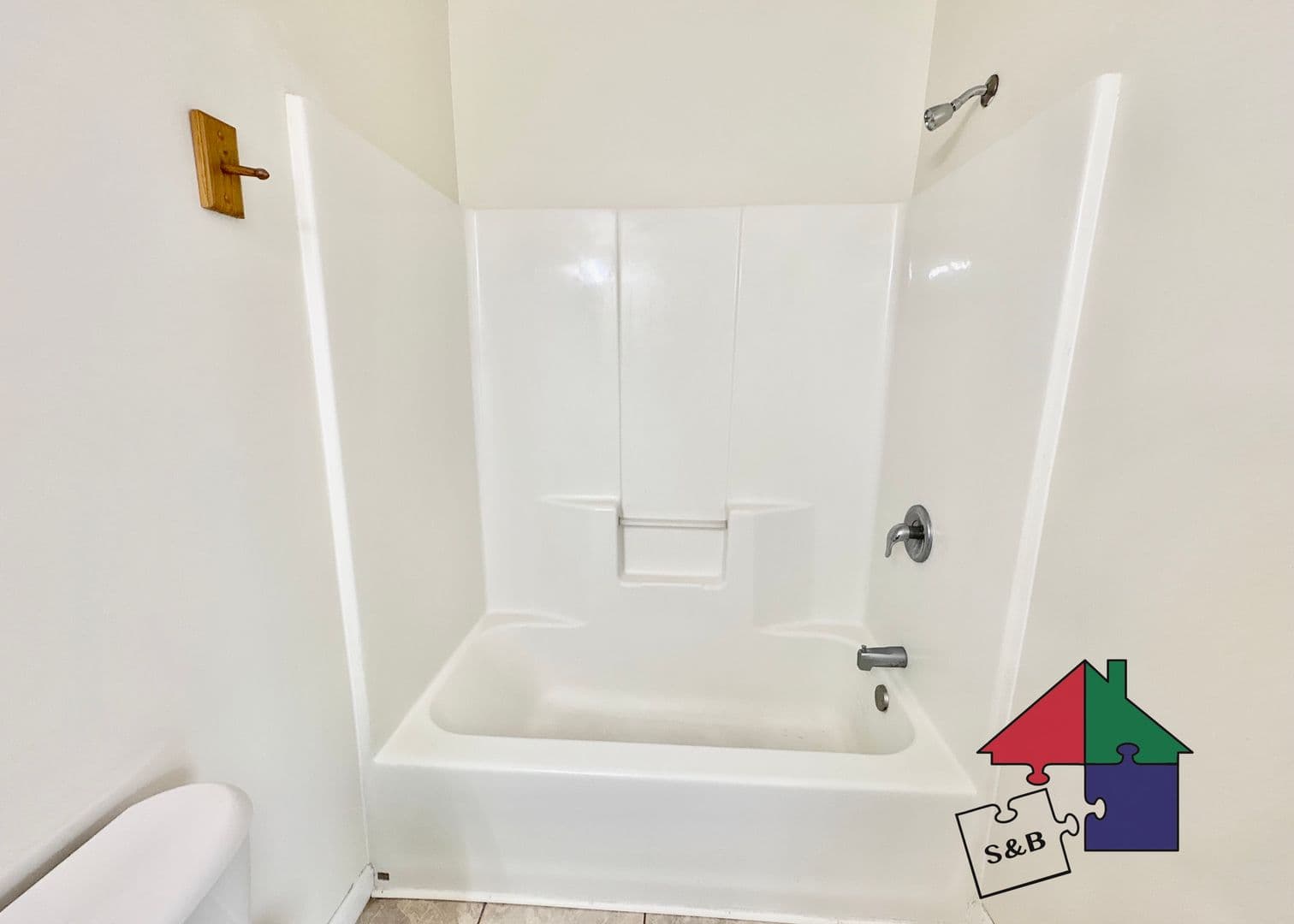 Milton Apartment: 368 US RT 7
