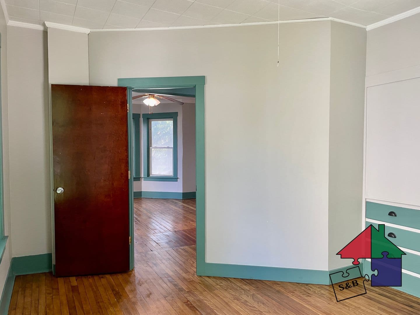 Montpelier Apartment: 125 River St