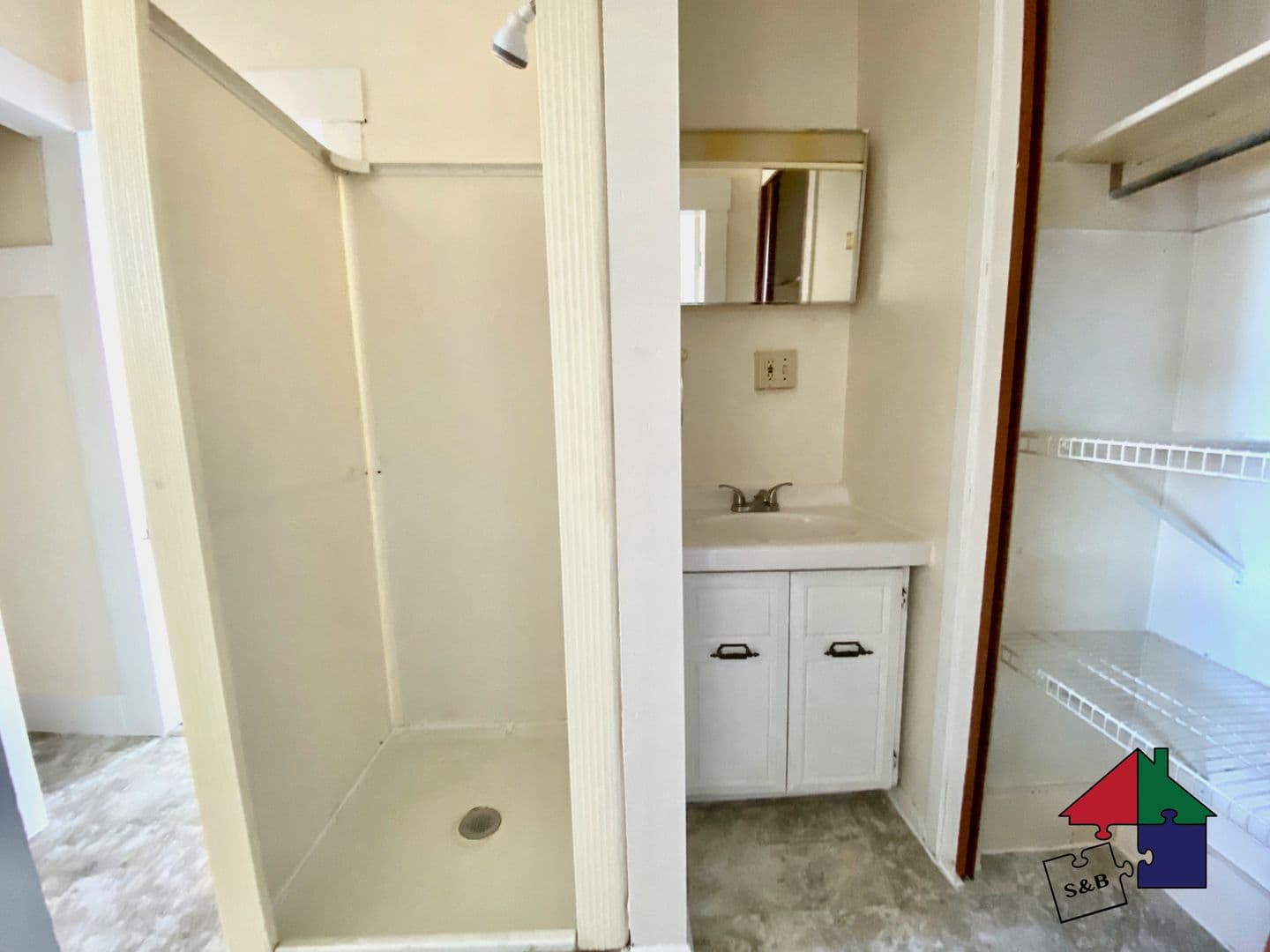Barre Apartment: 21 Highland Ave