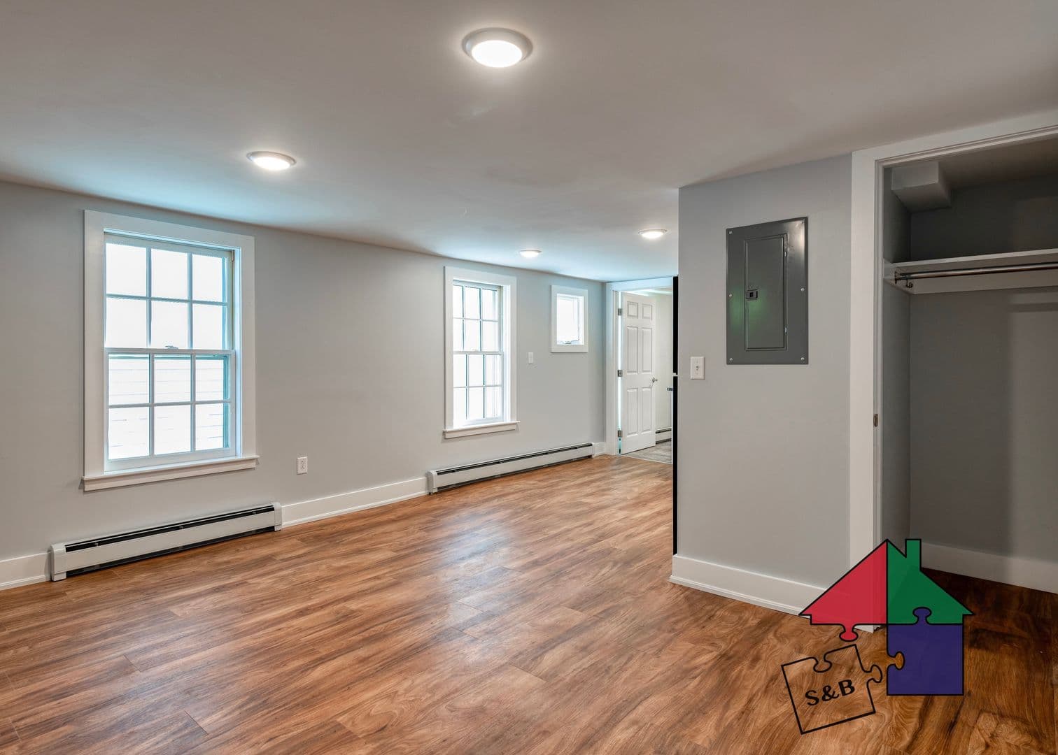Burlington Apartment: 166 N. Winooski Ave