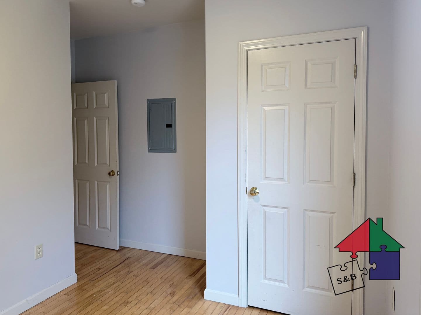 East Barre Apartment: 159 Mill St