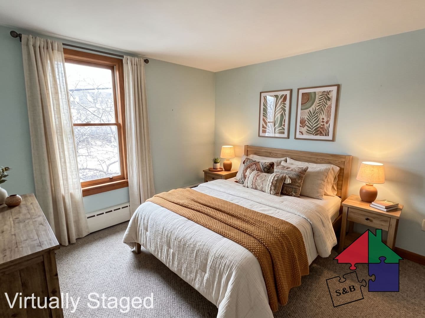Burlington Apartment: 109 Maple St.