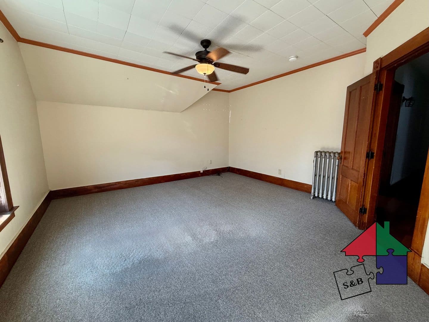Barre Apartment: 19 College St