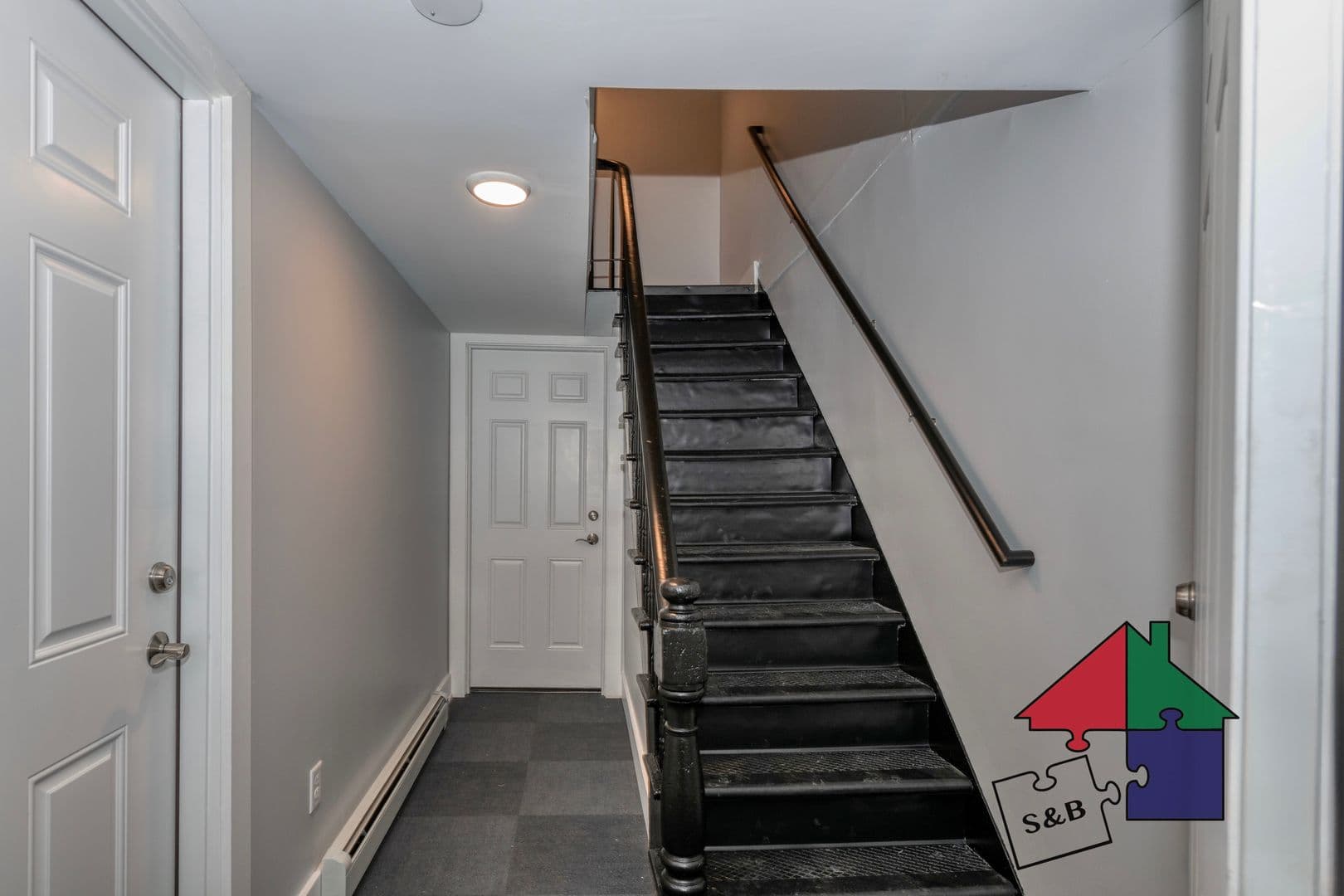 Burlington Apartment: 166 N. Winooski Ave