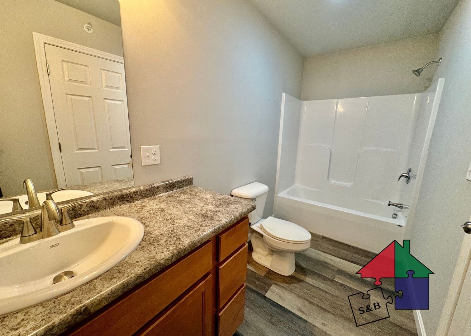 Milton Apartment: 368 US RT 7