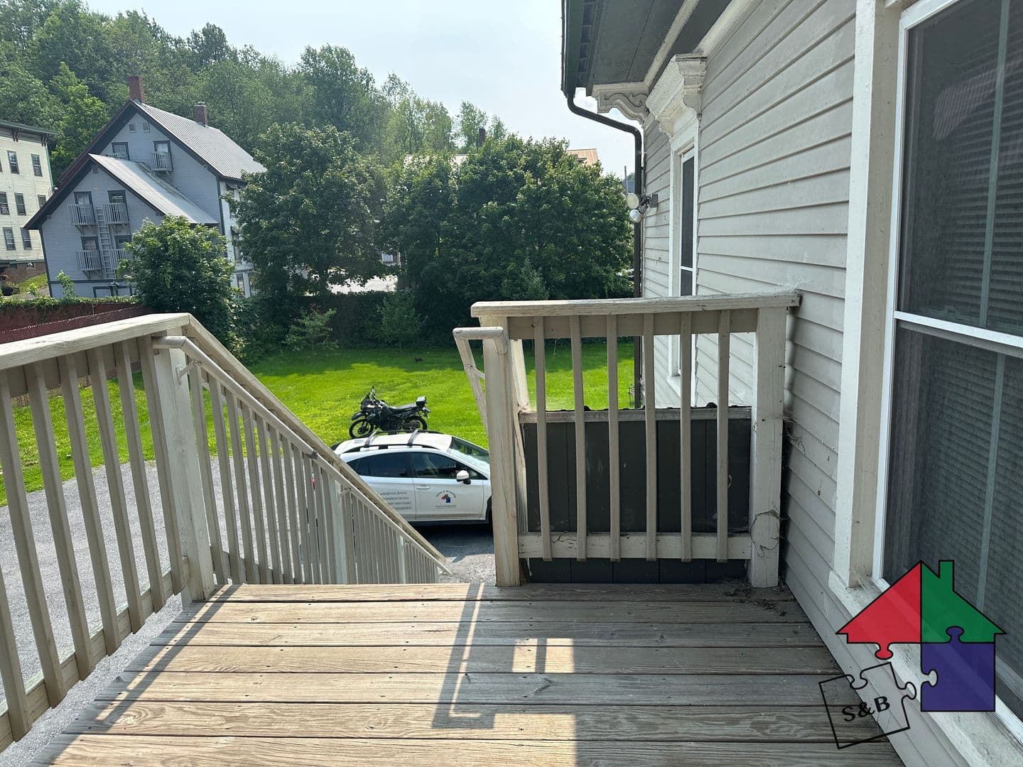 Montpelier Apartment: 27 School St