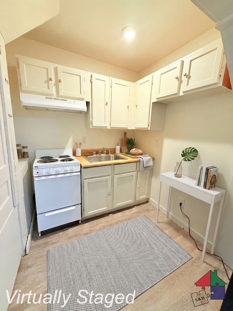 Winooski Apartment: 94 Malletts Bay Avenue