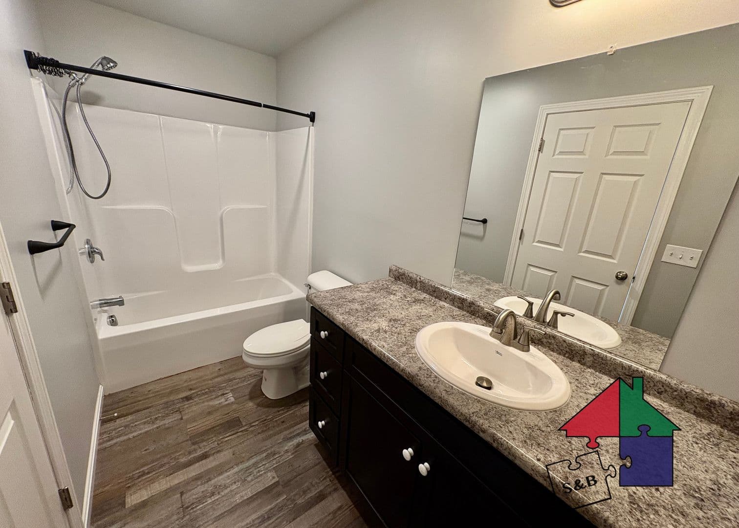 Milton Apartment: 444-452 US Rt 7 South