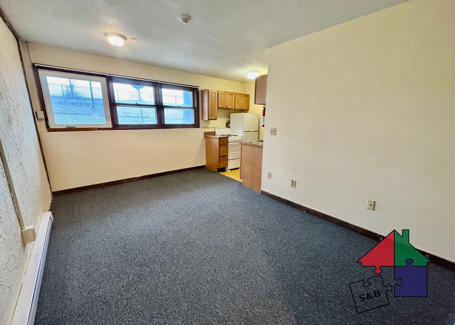 South Burlington Apartment: 833 Queen City Park Rd.