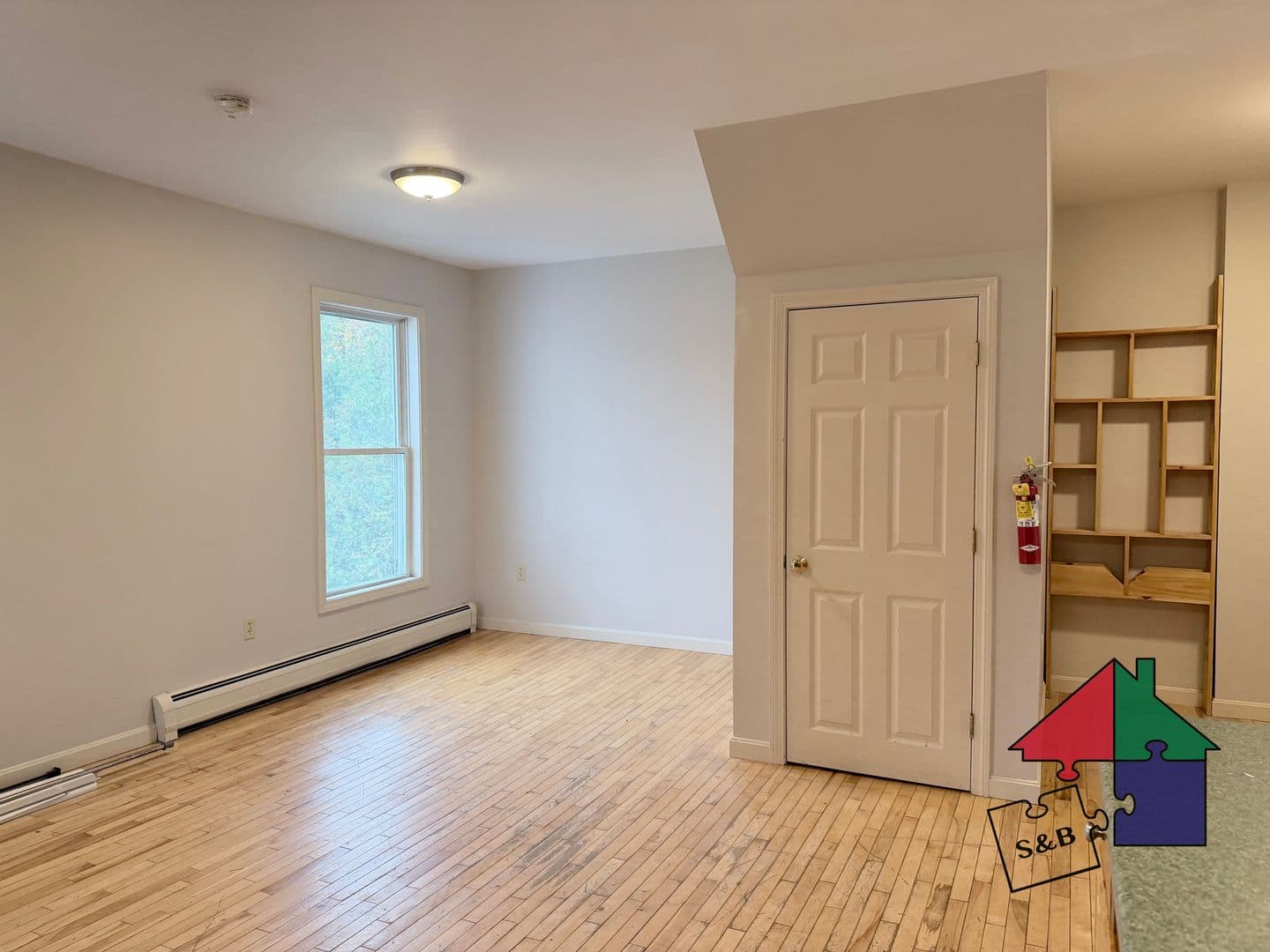 East Barre Apartment: 159 Mill St