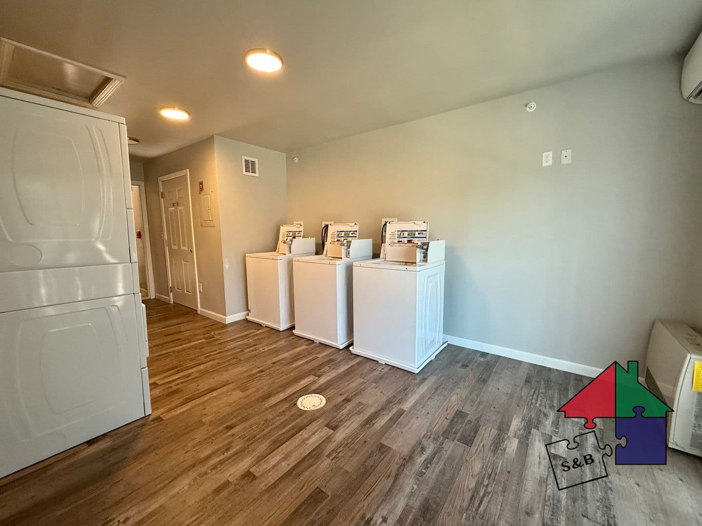 Milton Apartment: 444-452 US Rt 7 South
