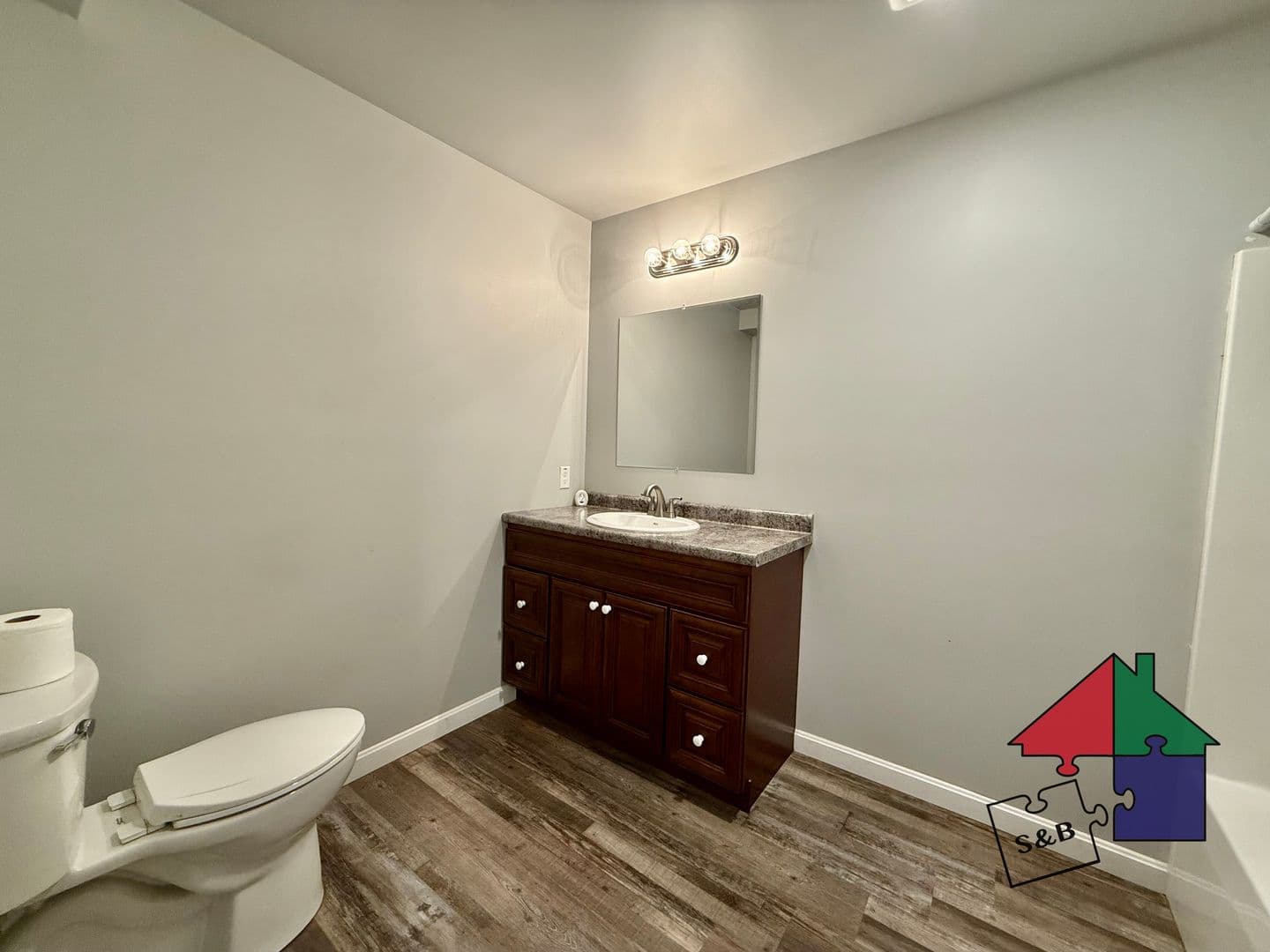 Milton Apartment: 444-452 US Rt 7 South