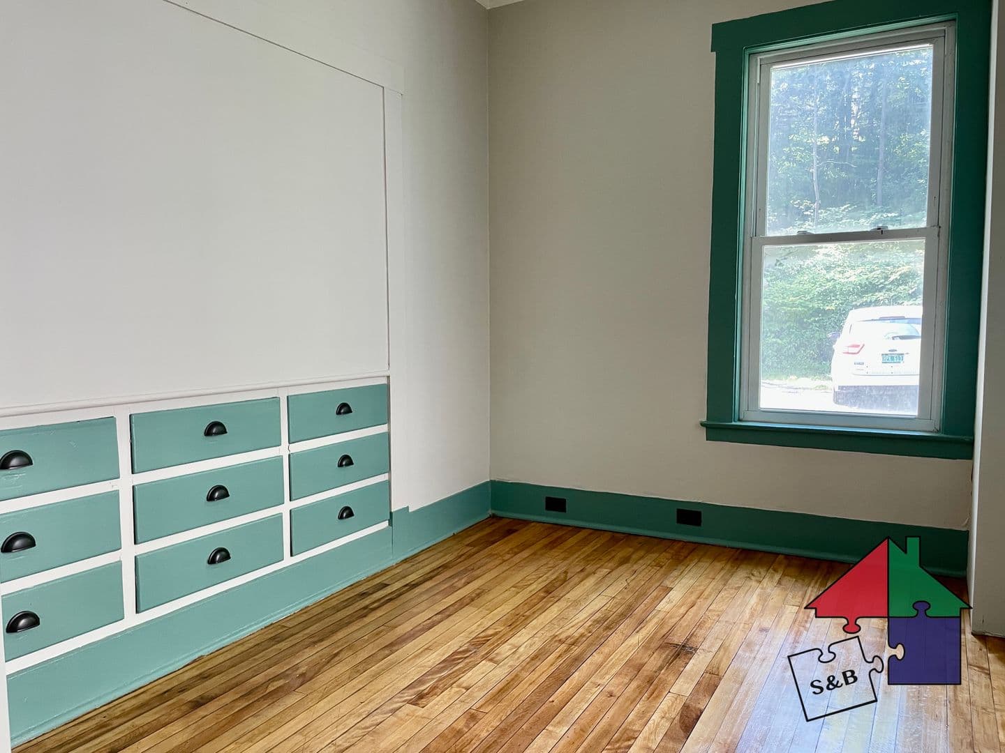 Montpelier Apartment: 125 River St