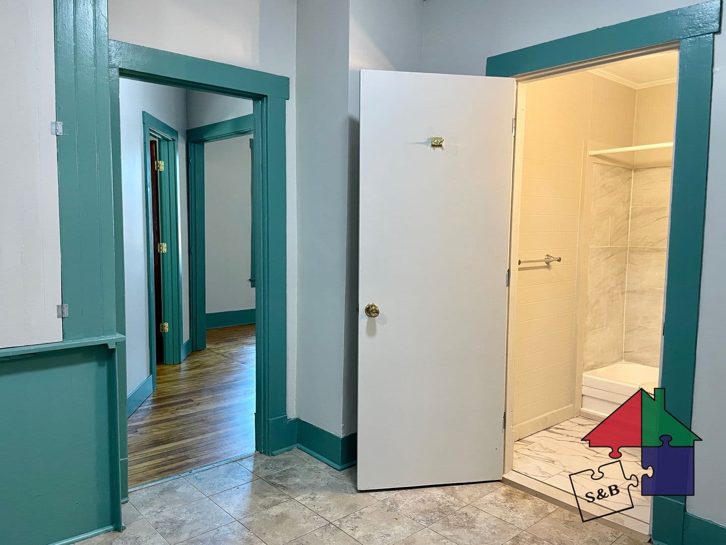 Montpelier Apartment: 125 River St