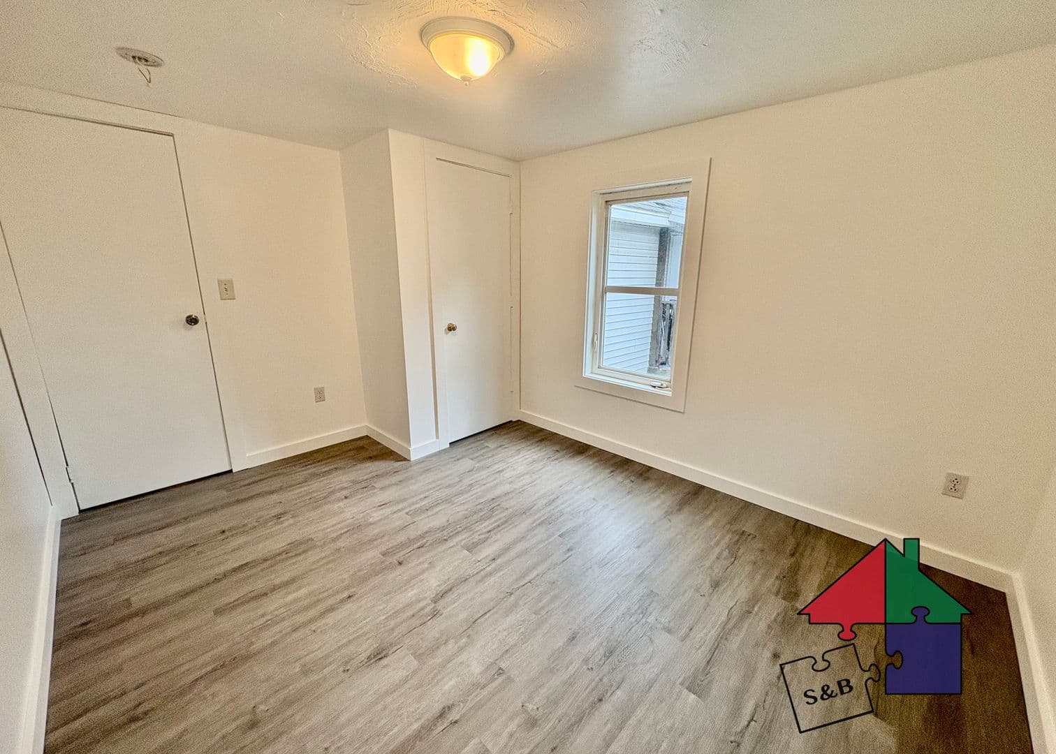 Burlington Apartment: 214-216 Pine St