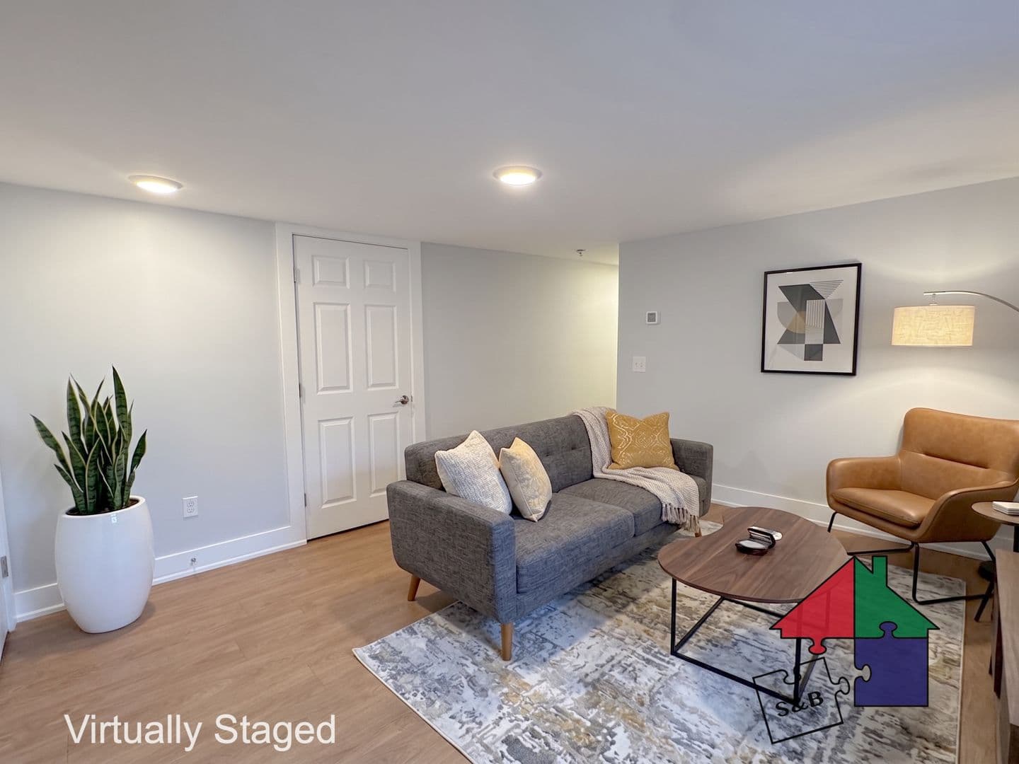 Burlington Apartment: 166 N. Winooski Ave