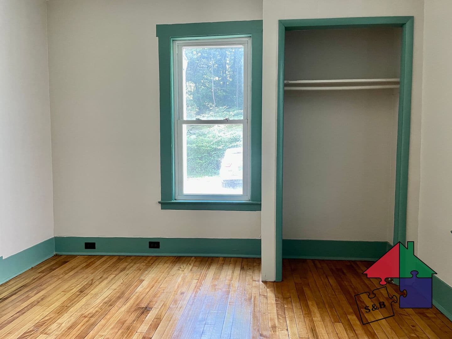 Montpelier Apartment: 125 River St