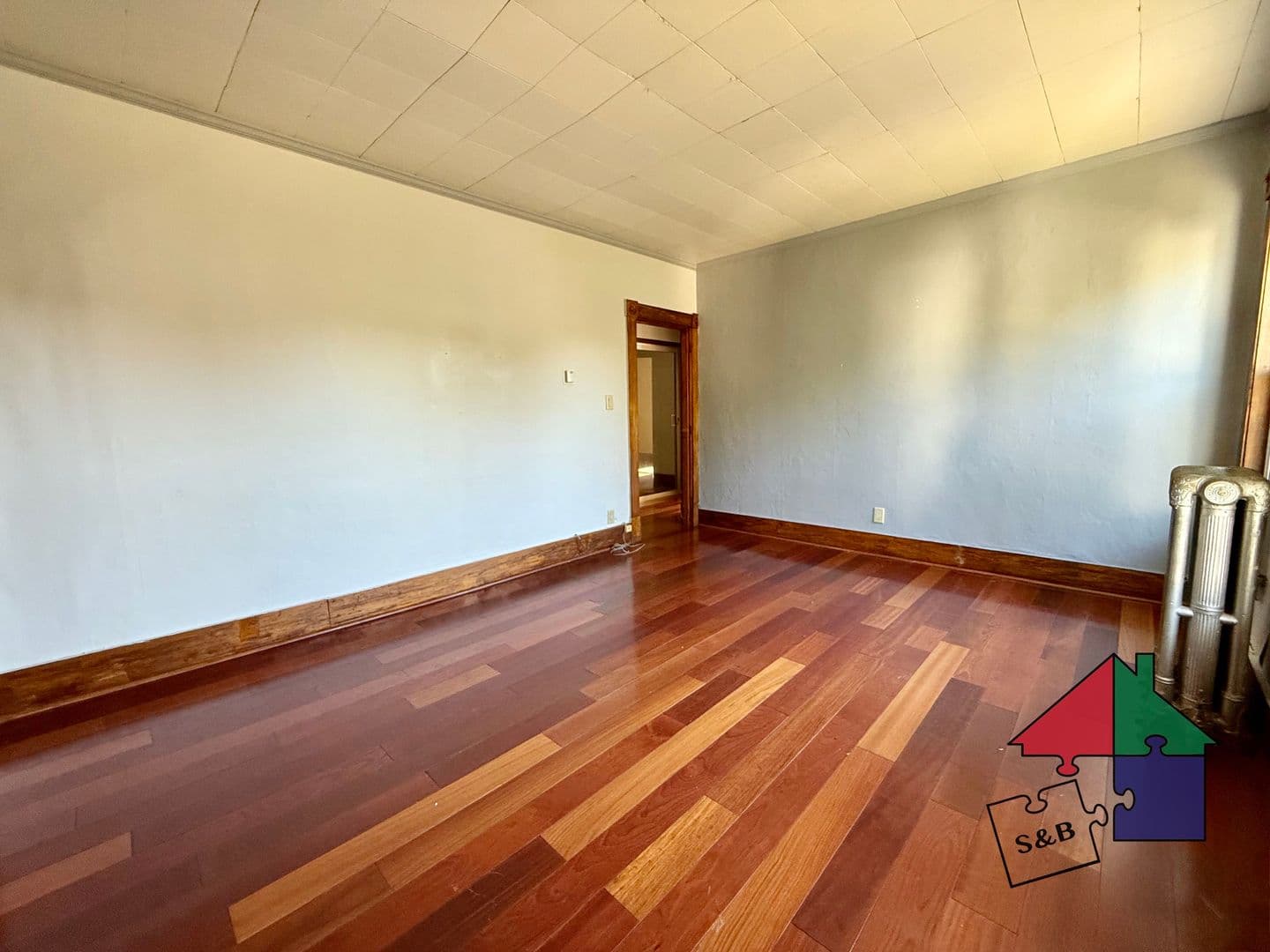 Barre Apartment: 19 College St