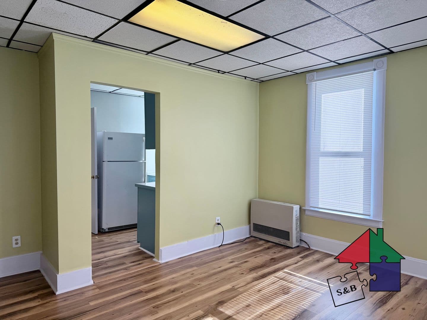 Barre Apartment: 8 North St