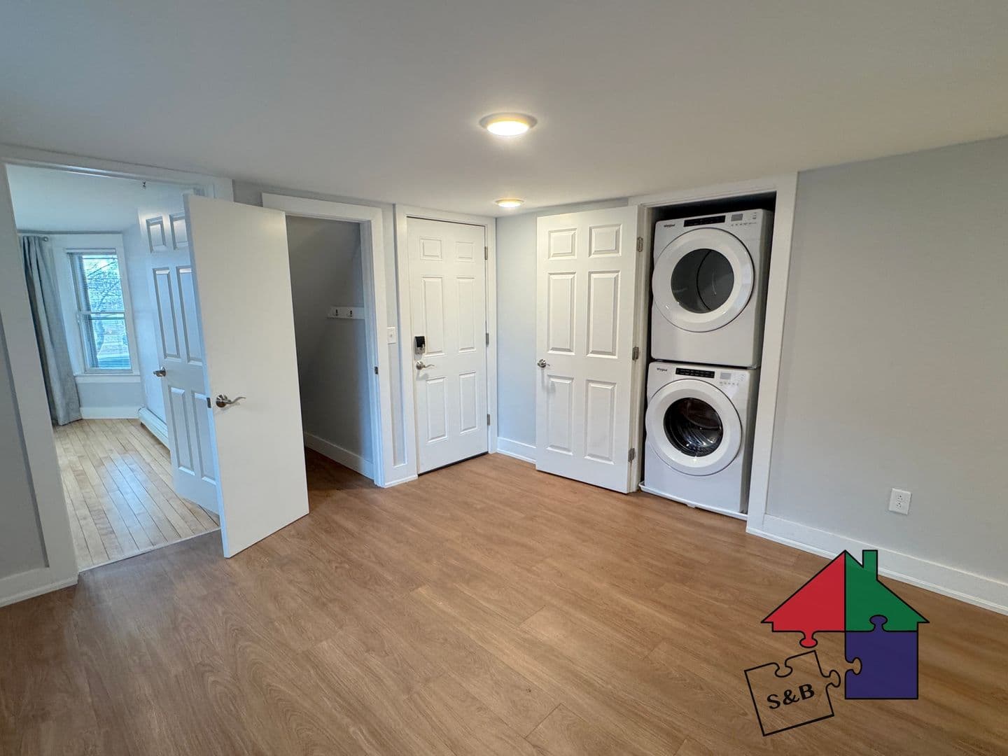 Burlington Apartment: 166 N. Winooski Ave
