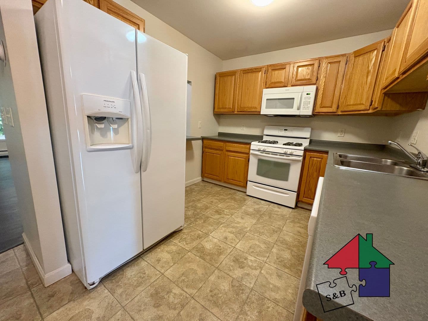 Milton Apartment: 12-32 Boysenberry Dr.