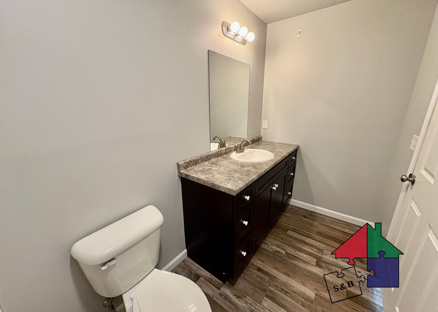 Milton Apartment: 444-452 US Rt 7 South