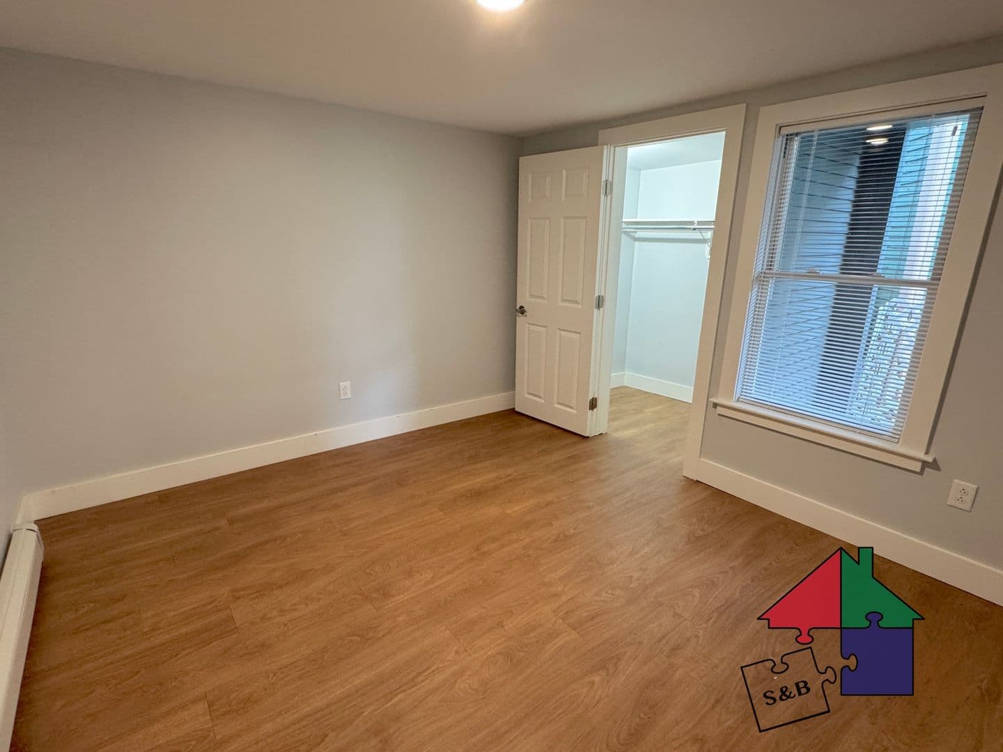 Burlington Apartment: 166 N. Winooski Ave