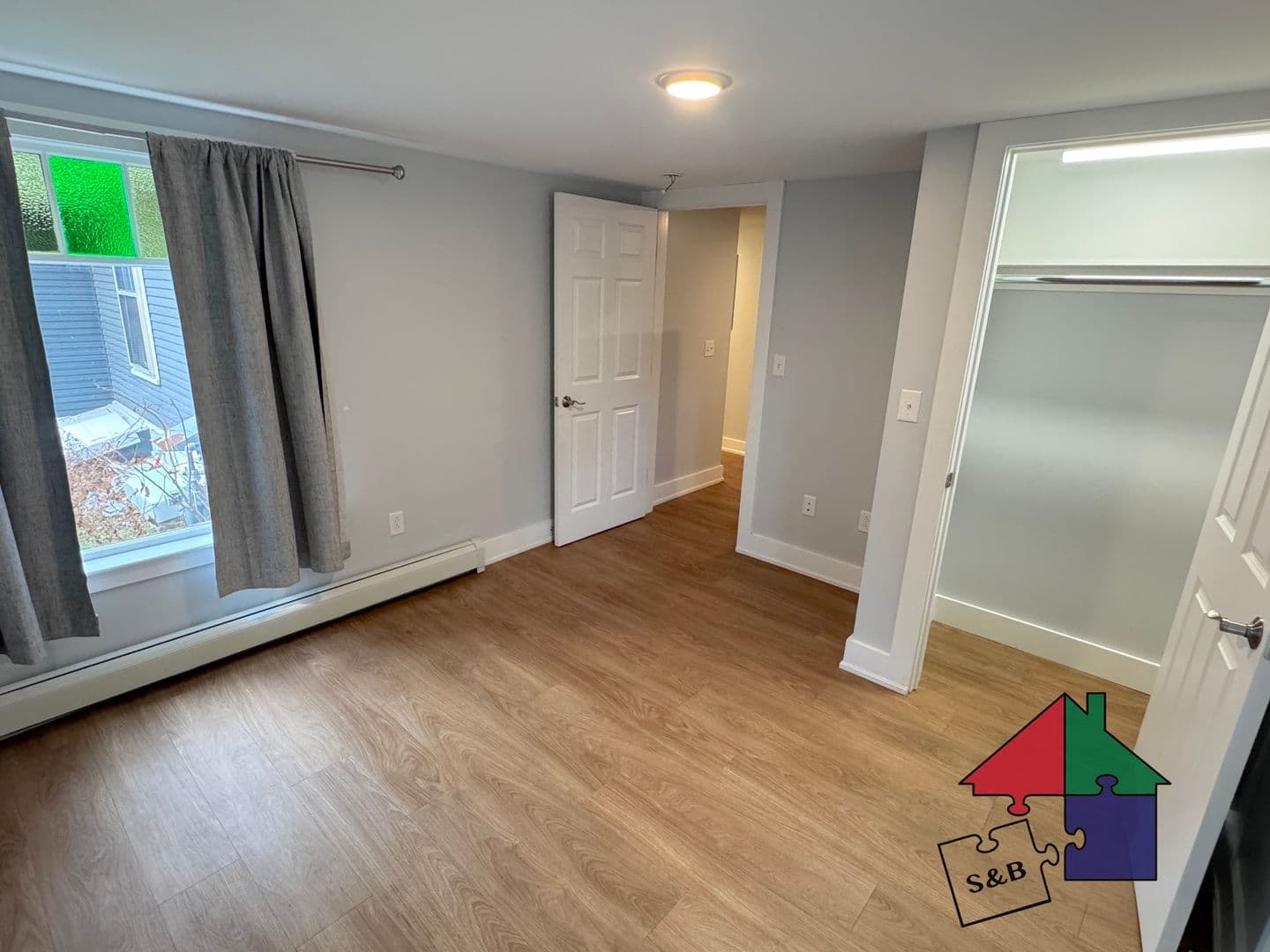 Burlington Apartment: 166 N. Winooski Ave