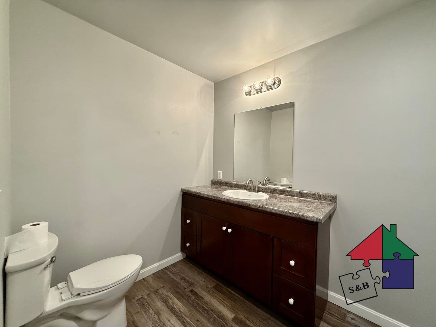Milton Apartment: 444-452 US Rt 7 South