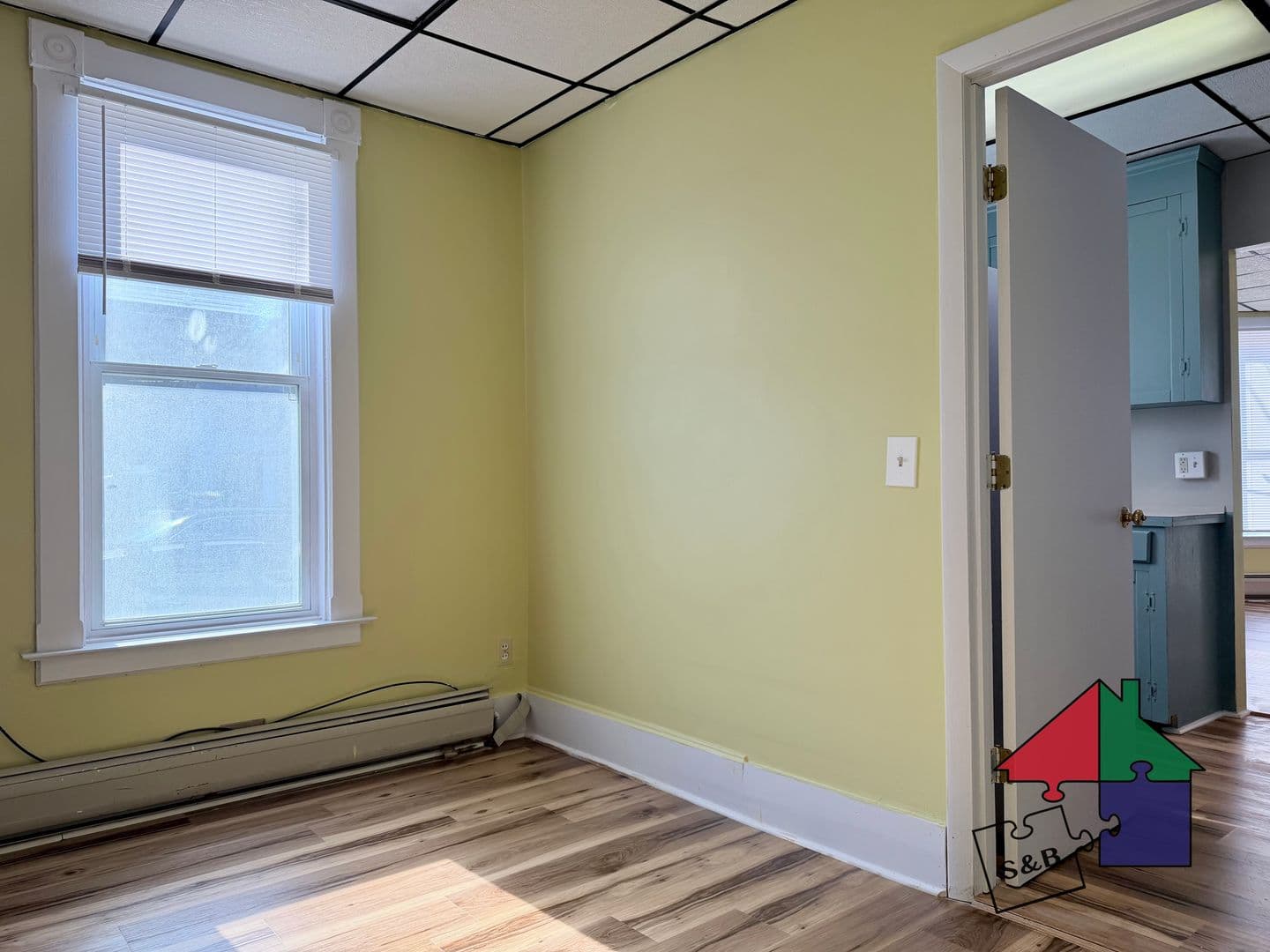 Barre Apartment: 8 North St