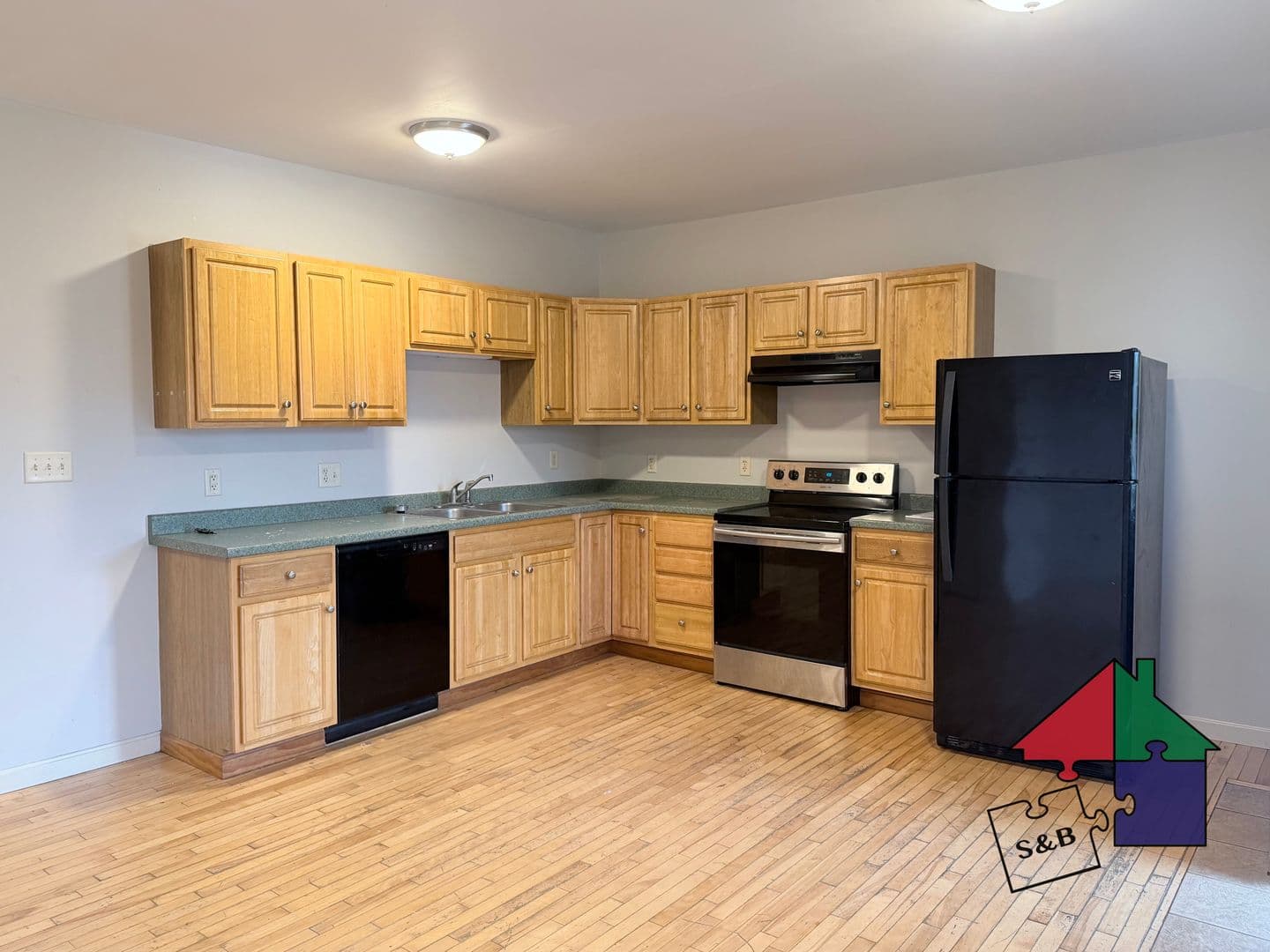East Barre Apartment: 159 Mill St