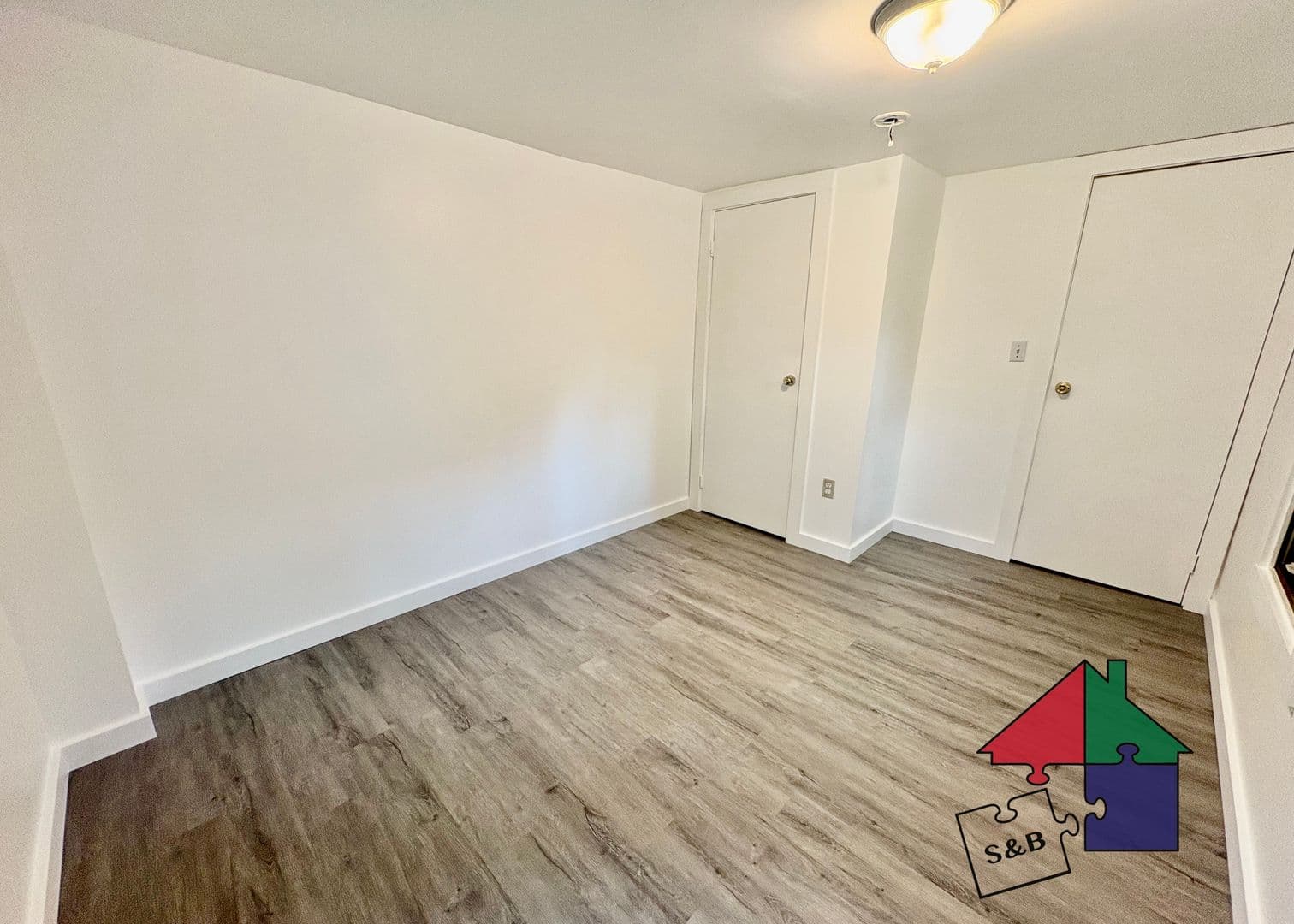 Burlington Apartment: 214-216 Pine St