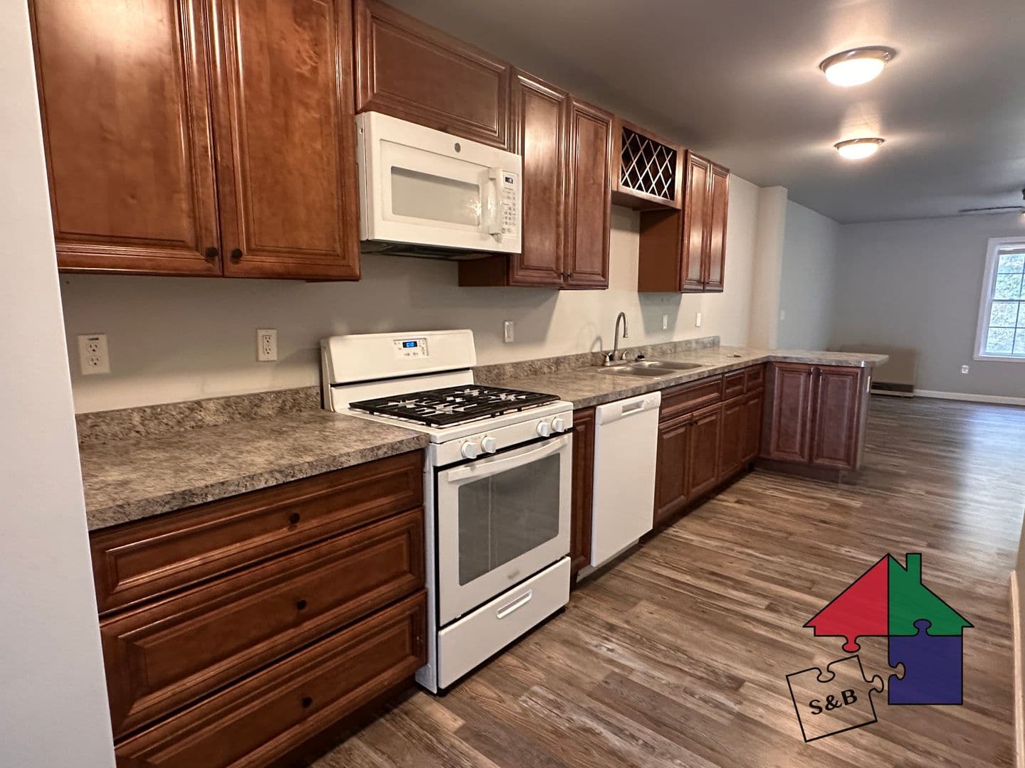 Milton Apartment: 444-452 US Rt 7 South