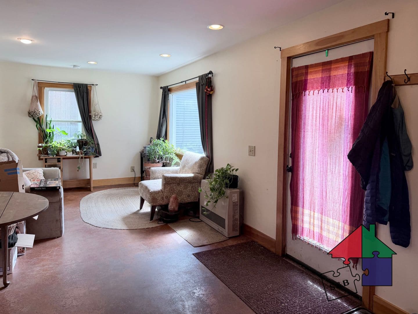 Montpelier Apartment: 7 Winter St.
