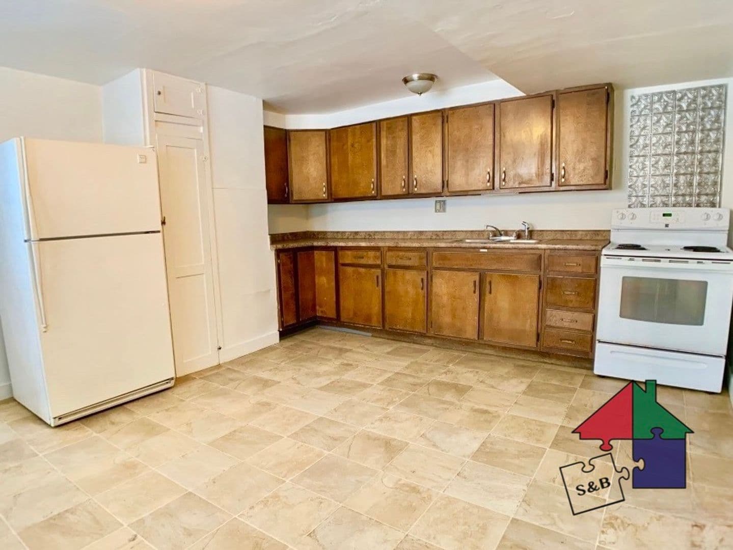 Montpelier Apartment: 300 Elm St