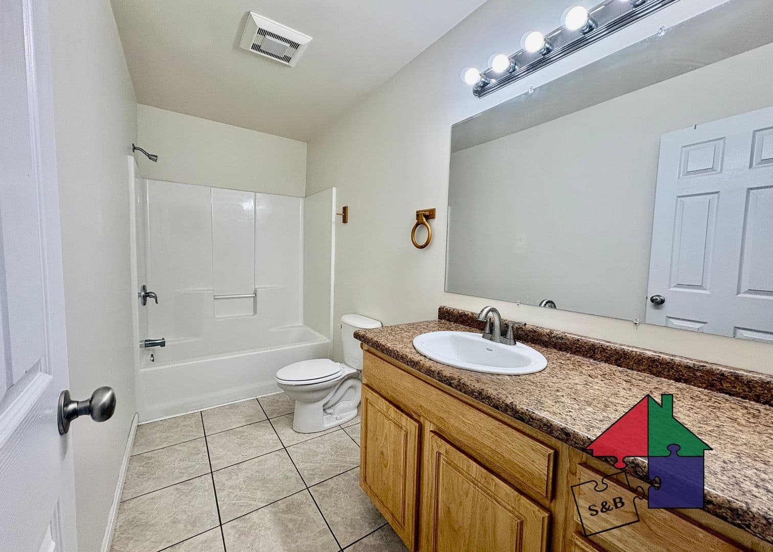 Milton Apartment: 368 US RT 7