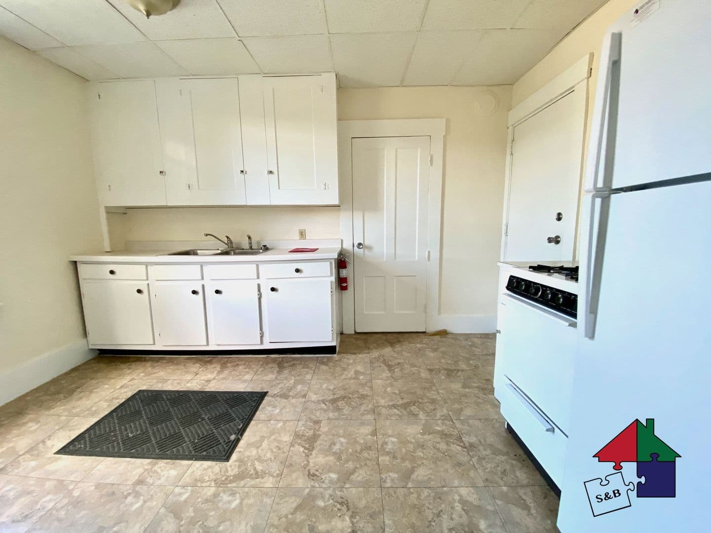 Barre Apartment: 21 Highland Ave