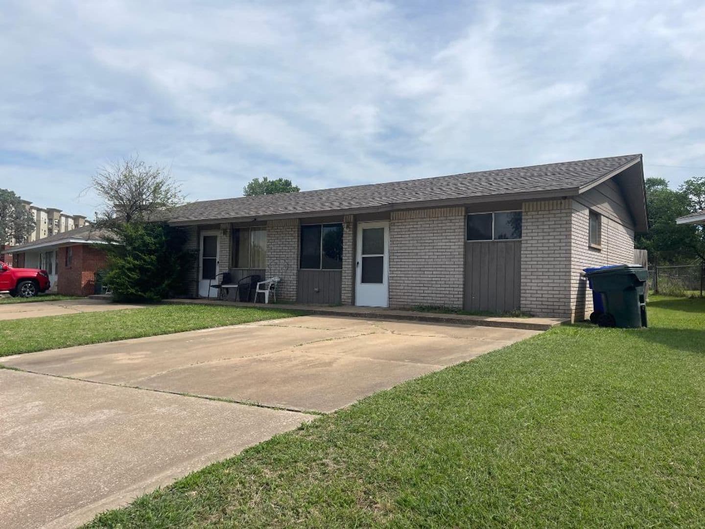 Norman House: 911 Deonne Circle