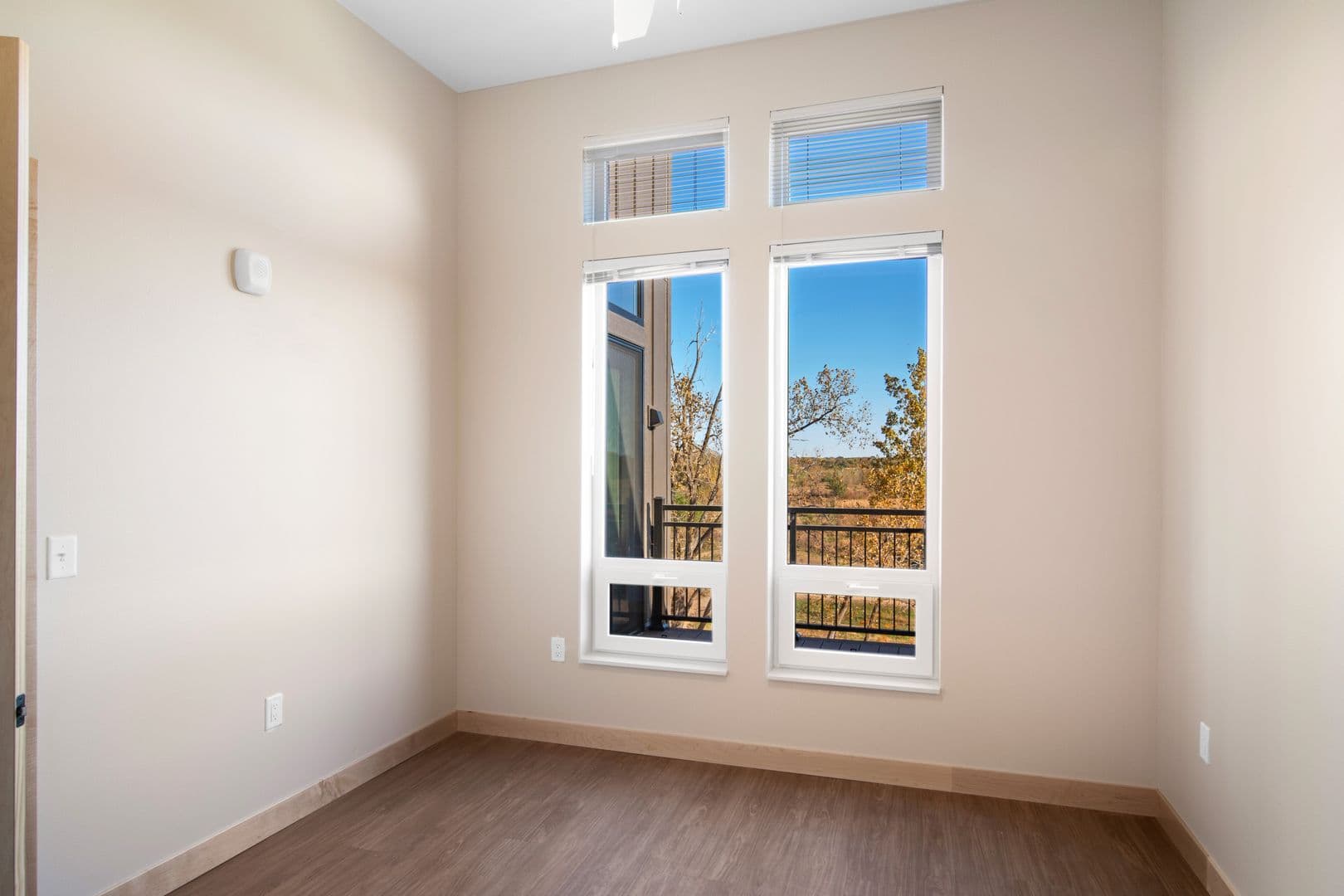 Madison Apartment: 215 N. Fair Oaks Ave.