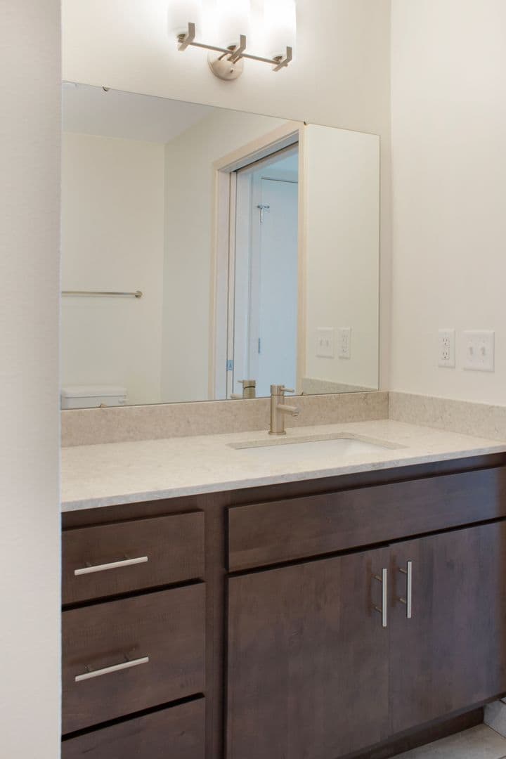 Madison Apartment: 1010 E. Washington Ave.